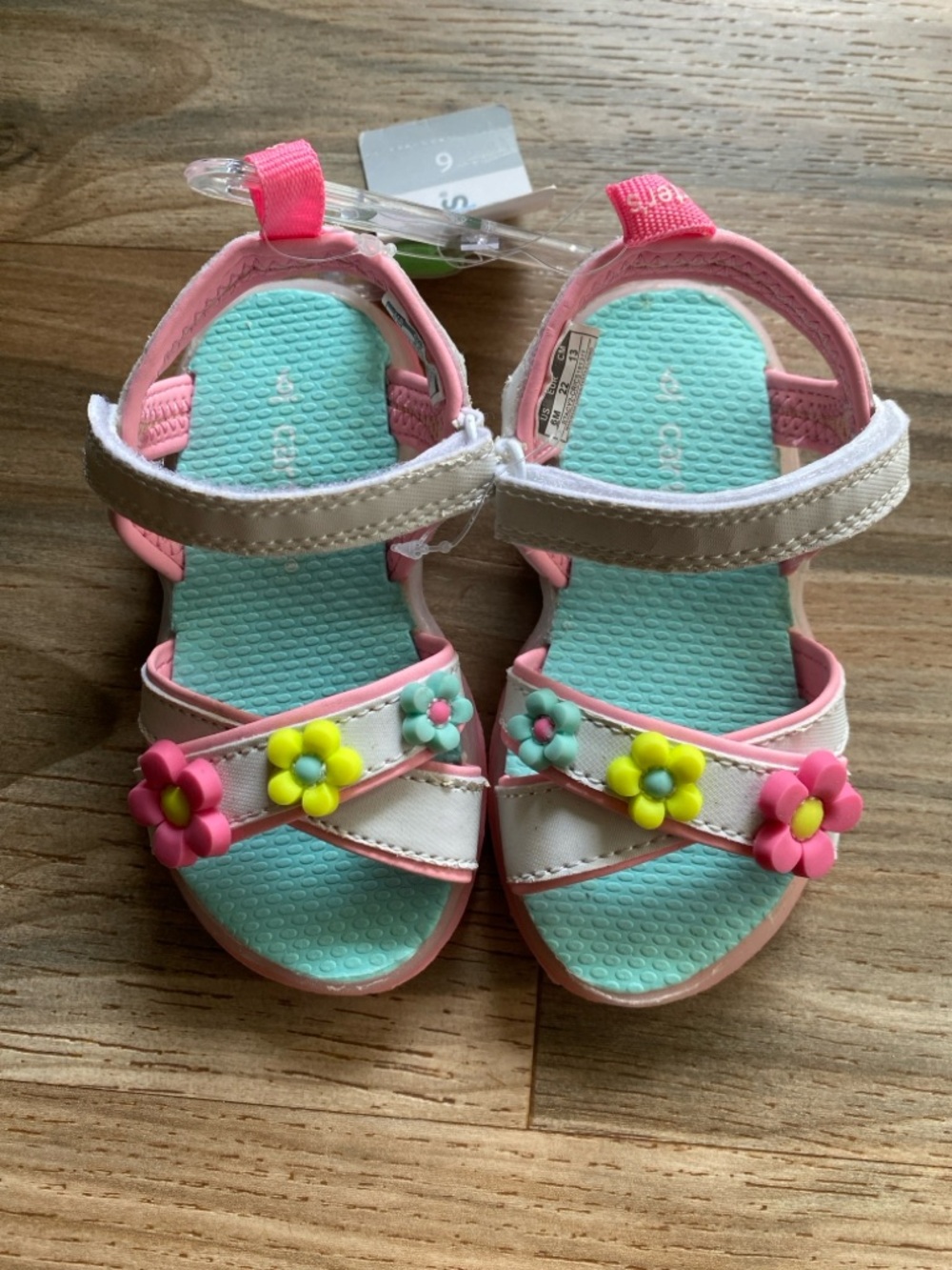 NWT Carter’s Girls White Flower Light Up Sole Sandals